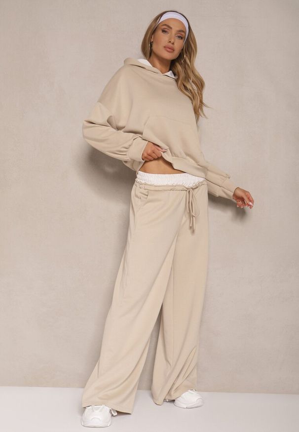Renee - Beżowy Komplet Dresowy z Wiskozą Bluza i Spodnie o Szerokim Kroju Lisanora. Kolor: beżowy. Materiał: dresówka, wiskoza. Sport: turystyka piesza