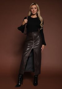 Renee - Czarny Sweter z Dzianiny w Prążki z Wiskozą z Rozszerzanymi Rękawami Sediane. Kolor: czarny. Materiał: wiskoza, dzianina. Wzór: prążki #5