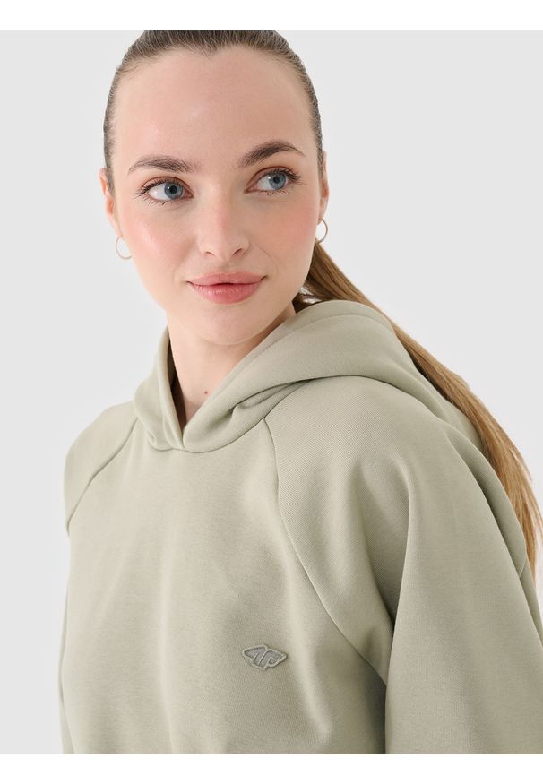 4f - 4F Bluza dresowa nierozpinana z kapturem uniseks - oliwkowa/khaki XS. Okazja: na co dzień. Typ kołnierza: kaptur. Kolor: oliwkowy, brązowy, wielokolorowy. Materiał: dresówka. Długość rękawa: raglanowy rękaw. Wzór: gładki, ze splotem. Styl: klasyczny, sportowy, casual
