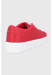 Desigual buty kolor czerwony. Zapięcie: sznurówki. Kolor: czerwony. Materiał: guma