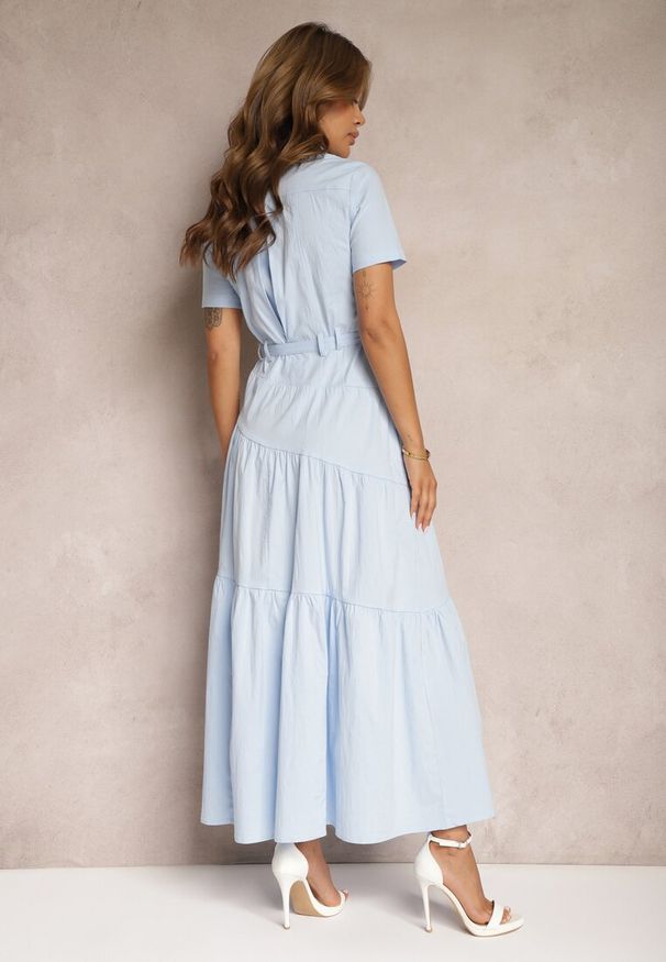 Renee - Niebieska Bawełniana Sukienka o Rozkloszowana Zwężana w Talii Nenefia. Okazja: na co dzień. Kolor: niebieski. Materiał: bawełna. Styl: casual