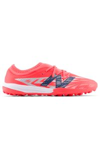 Turfy dziecięce New Balance FURON TEAM JNR TF V8 SJF3TMP8 – czerwone. Kolor: czerwony. Materiał: materiał, syntetyk. Szerokość cholewki: normalna. Sezon: zima. Sport: piłka nożna