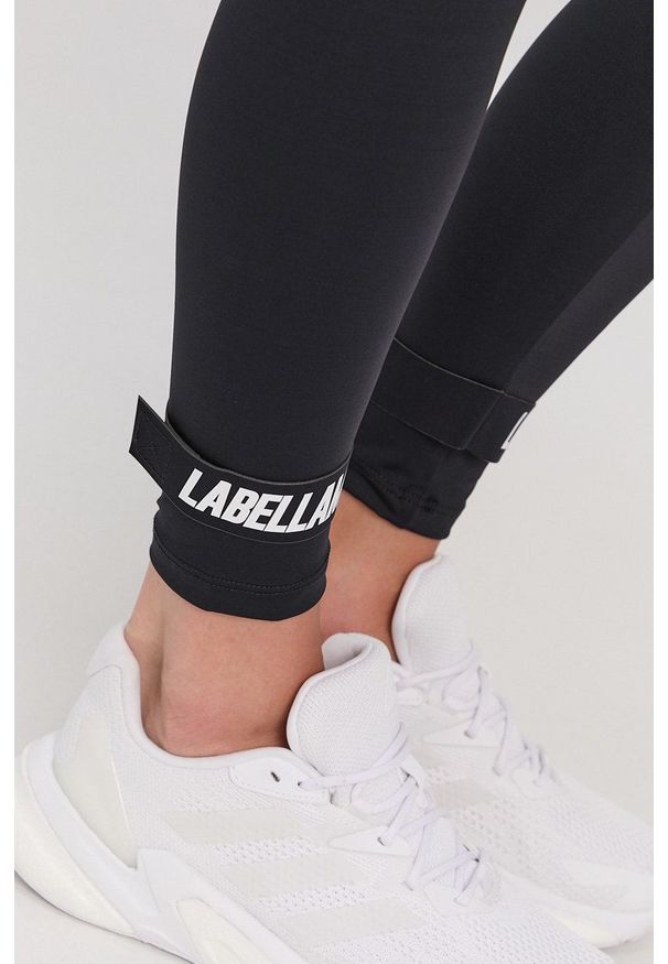 LABELLAMAFIA - LaBellaMafia - Legginsy. Stan: podwyższony. Kolor: czarny. Wzór: nadruk