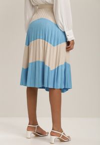 Renee - Jasnoniebieska Spódnica Borlia. Kolor: niebieski. Wzór: aplikacja #4