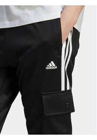 Adidas - adidas Spodnie dresowe Tiro Cargo IA3034 Czarny Regular Fit. Kolor: czarny. Materiał: syntetyk #5