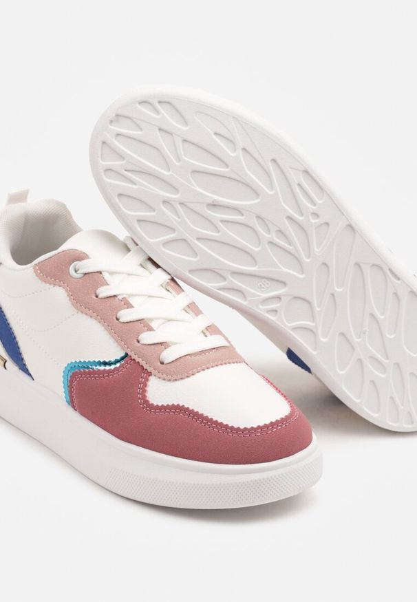 Renee - Biało-Różowe Sneakersy z Metalicznymi Aplikacjami Terlexia. Okazja: na co dzień. Zapięcie: sznurówki. Kolor: biały. Materiał: jeans. Wzór: aplikacja