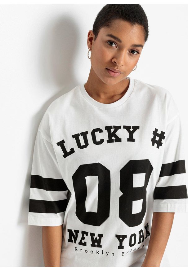 bonprix - Shirt oversize z czystej bawełny organicznej. Kolor: biały. Materiał: bawełna. Wzór: nadruk