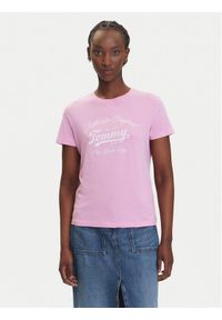 Tommy Jeans T-Shirt Essential DW0DW21404 Różowy Regular Fit. Kolor: różowy. Materiał: bawełna