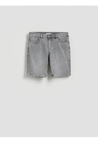 Reserved - Jeansowe szorty slim fit - jasnoszary. Kolor: szary. Materiał: jeans