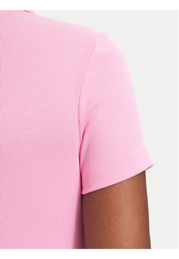 Tommy Jeans Polo DW0DW22327 Różowy jasny Slim Fit. Typ kołnierza: polo. Kolor: różowy. Materiał: bawełna