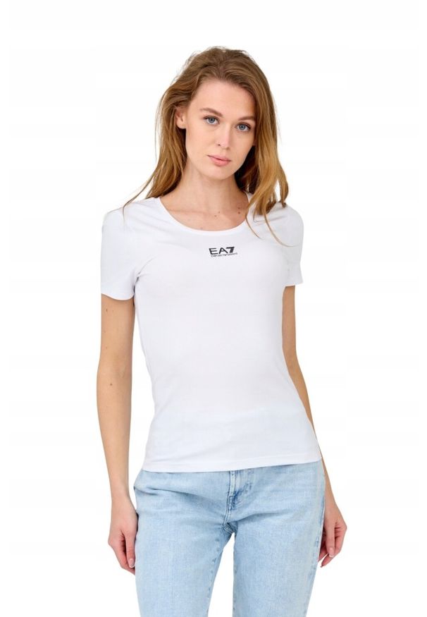 EA7 Emporio Armani - EA7 Damski t-shirt biały z logo na środku. Kolor: biały. Materiał: bawełna