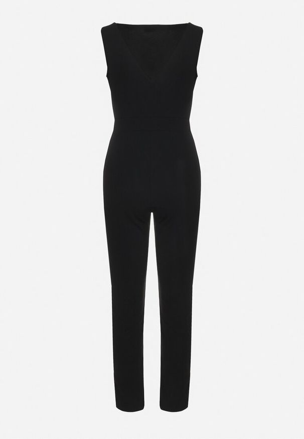 Born2be - Czarny Kopertowy Kombinezon Bodycon bez Rękawów z Ozdobnym Łańcuchem Yaelia. Kolor: czarny. Długość rękawa: bez rękawów. Długość: długie. Styl: elegancki