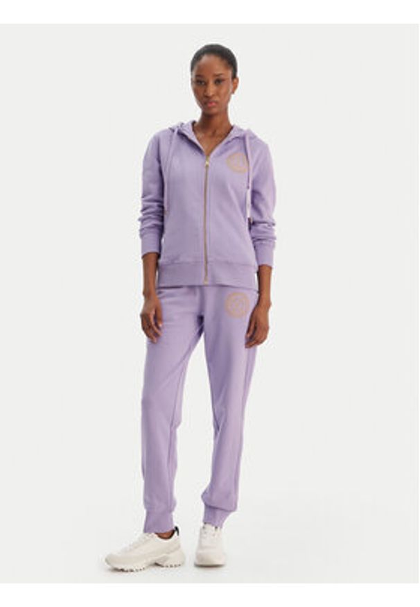 Versace Jeans Couture Bluza 80HAIT02 CF01T Fioletowy Regular Fit. Typ kołnierza: kołnierzyk włoski. Kolor: fioletowy. Materiał: bawełna
