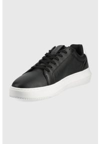 Calvin Klein Jeans sneakersy skórzane YM0YM00330.BDS kolor czarny. Nosek buta: okrągły. Zapięcie: sznurówki. Kolor: czarny. Materiał: guma #2