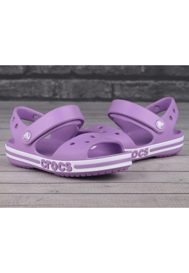 Sandały dziecięce do chodzenia Crocs BAYABAND. Kolor: biały, wielokolorowy, fioletowy