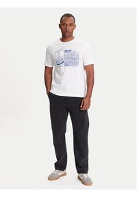 United Colors of Benetton - United Colors Of Benetton T-Shirt 3I1XU10A4 Biały Relaxed Fit. Kolor: biały. Materiał: bawełna