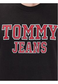 Tommy Jeans T-Shirt Essential DM0DM16405 Czarny Regular Fit. Kolor: czarny. Materiał: bawełna