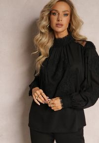 Renee - Czarna Bluzka Ozdobiona Koronką z Półgolfem Esharice. Kolor: czarny. Materiał: koronka. Wzór: aplikacja, koronka. Styl: elegancki