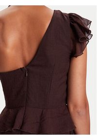 Vero Moda Sukienka koktajlowa Sabrina 10343819 Brązowy Regular Fit. Kolor: brązowy. Materiał: syntetyk. Styl: wizytowy #4