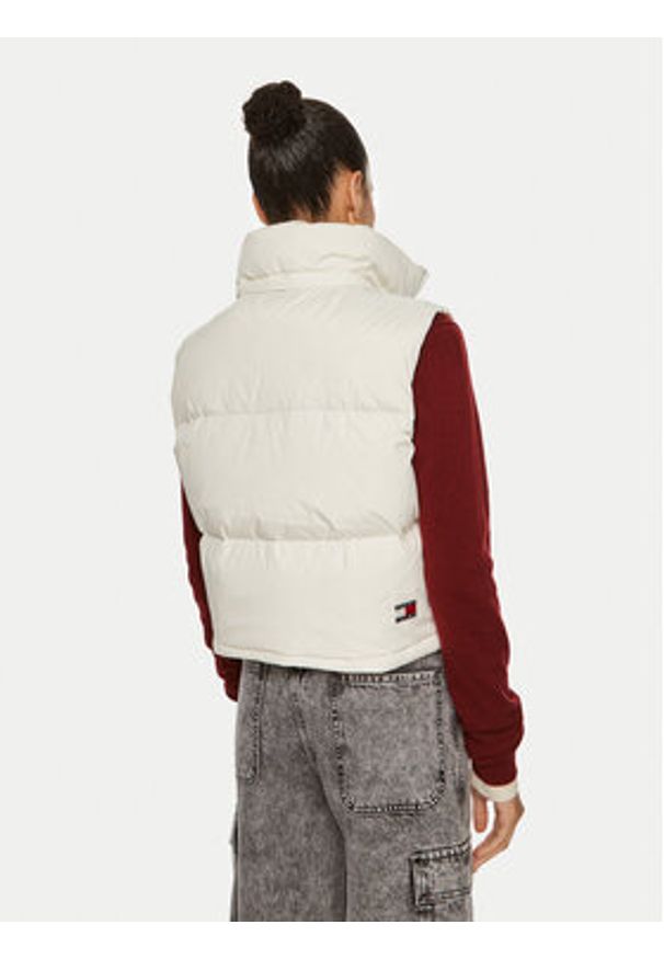 Tommy Jeans Bezrękawnik Alaska DW0DW18611 Biały Cropped Fit. Kolor: biały. Materiał: syntetyk. Długość rękawa: bez rękawów