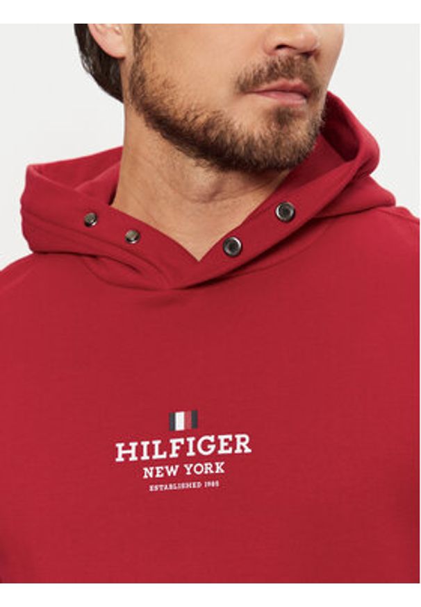 TOMMY HILFIGER - Tommy Hilfiger Bluza MW0MW39050 Czerwony Regular Fit. Kolor: czerwony. Materiał: syntetyk, bawełna
