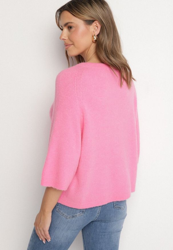 Born2be - Fuksjowy Sweter z Wełną i Krótszym Rękawem Dannalie. Okazja: na co dzień. Kolor: różowy. Materiał: wełna. Długość rękawa: krótki rękaw. Długość: krótkie. Styl: casual, elegancki
