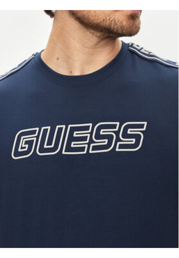 Guess T-Shirt Arlo Z4GI18 J1314 Niebieski Regular Fit. Kolor: niebieski. Materiał: bawełna