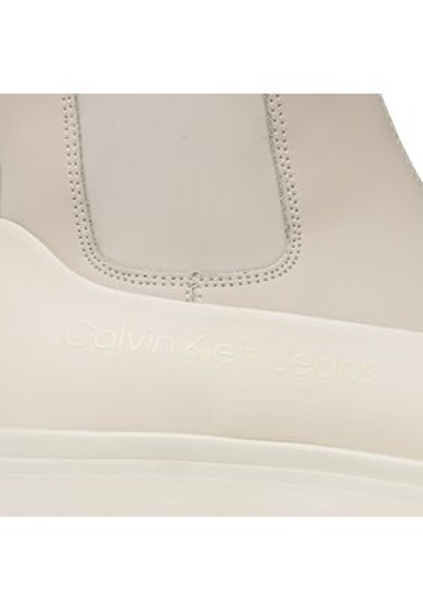 Calvin Klein Jeans Botki Chunky Combat Chelsea Boot Rub YW0YW01065 Beżowy. Kolor: beżowy. Materiał: skóra