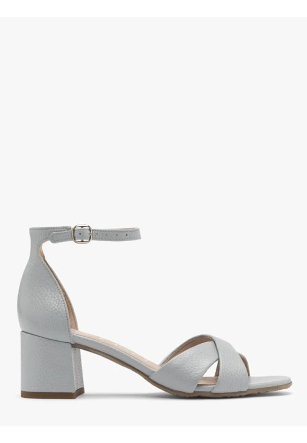 Ryłko - Błękitne sandały na obcasie. Zapięcie: pasek. Kolor: niebieski. Materiał: skóra. Obcas: na obcasie. Styl: street. Wysokość obcasa: średni