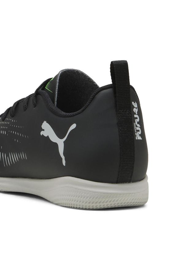Puma - Młodzieżowe halowe buty piłkarskie FUTURE 8 PLAY IT PUMA. Kolor: czarny, zielony, wielokolorowy. Materiał: guma, syntetyk. Szerokość cholewki: normalna. Sport: piłka nożna
