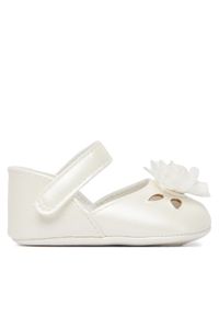 Półbuty Mayoral. Kolor: biały #1