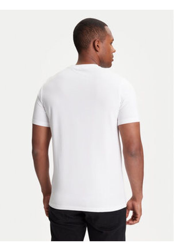 Karl Lagerfeld - KARL LAGERFELD T-Shirt 755087 553235 Biały Regular Fit. Typ kołnierza: dekolt w karo. Kolor: biały. Materiał: bawełna