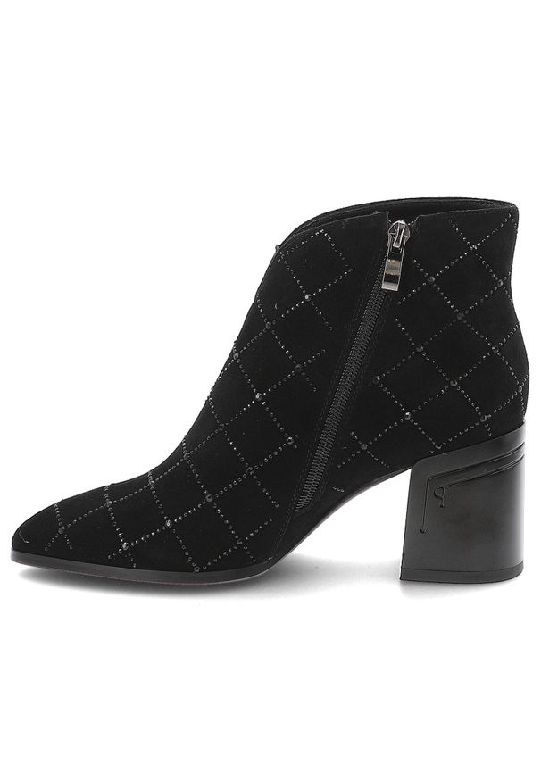 Czarne Botki S.Barski Eleganckie Buty Damskie. Okazja: na co dzień. Zapięcie: zamek. Kolor: czarny. Materiał: zamsz. Wzór: geometria, aplikacja. Obcas: na obcasie. Styl: elegancki. Wysokość obcasa: średni