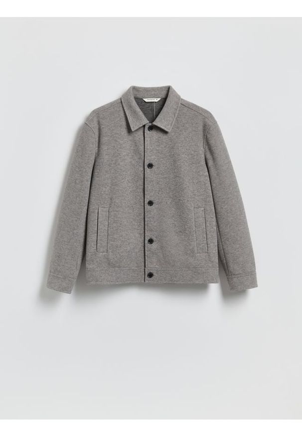 Reserved - Kurtka koszulowa z kołnierzem - jasnoszary. Kolor: szary. Materiał: dzianina