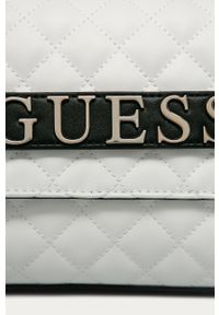 Guess - Torebka. Kolor: biały. Wzór: gładki. Materiał: pikowane, skórzane. Rozmiar: małe. Rodzaj torebki: na ramię #2