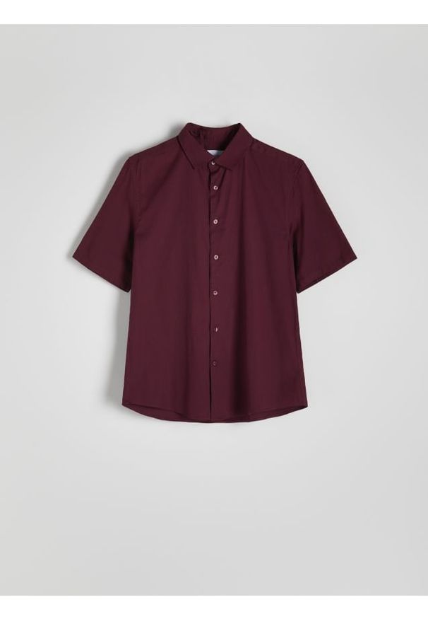 Reserved - Gładka koszula regular fit - fioletowy. Kolor: fioletowy. Materiał: bawełna, tkanina. Wzór: gładki