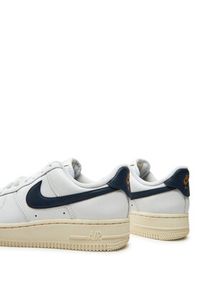 Nike Sneakersy Air Force 1 '07 Flyease HJ9122 100 Biały. Kolor: biały. Materiał: skóra. Model: Nike Air Force #4