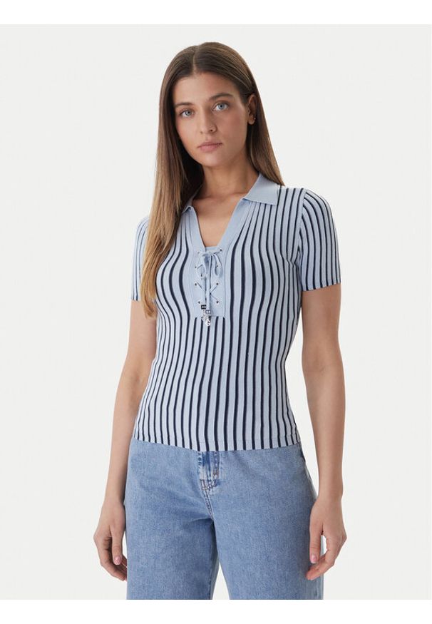 Guess Sweter W6GR09 Z0590 Błękitny Regular Fit. Kolor: niebieski. Materiał: wiskoza