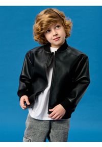 Sinsay - Kurtka bomberka z imitacji skóry - czarny. Kolor: czarny. Materiał: skóra #1