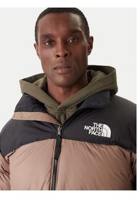 The North Face Kurtka puchowa 1996 Retro Nuptse NF0A3C8D Brązowy Loose Fit. Kolor: brązowy. Materiał: syntetyk. Styl: retro #3