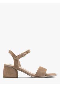 Ryłko - Beżowe sandały na niskim obcasie. Kolor: beżowy. Materiał: skóra, welur. Obcas: na obcasie. Styl: street. Wysokość obcasa: niski #1