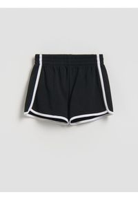 Reserved - Dresowe szorty z lampasem - czarny. Kolor: czarny. Materiał: dresówka #1
