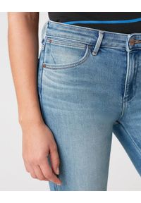 Wrangler - SPODNIE DAMSKIE WRANGLER SKINNY SWEET VINTAGE W28KZM29B 112128372. Styl: vintage