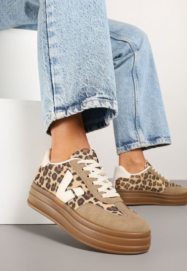 Born2be - Beżowe Panterkowe Sneakersy w Stylu Tenisówek Ellienne. Okazja: na co dzień. Zapięcie: sznurówki. Kolor: beżowy. Materiał: jeans