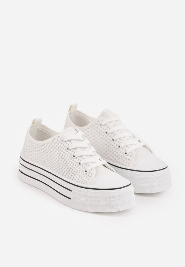 Renee - Białe Ażurowe Trampki na Platformie Irivana. Kolor: biały. Materiał: jeans, zamsz. Szerokość cholewki: normalna. Wzór: ażurowy. Obcas: na platformie. Styl: boho, sportowy