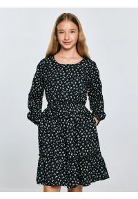 Big-Star - Sukienka dziewczęca z wiskozy z motywem kwiatowym czarna Namisa 906. Kolor: czarny. Materiał: wiskoza. Długość rękawa: długi rękaw. Wzór: kwiaty. Typ sukienki: rozkloszowane