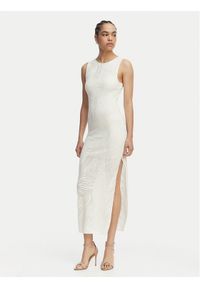 Guess Sukienka codzienna W6GKAX Z0981 Kremowy Slim Fit. Okazja: na co dzień. Kolor: kremowy. Materiał: wiskoza. Typ sukienki: proste. Styl: casual #1