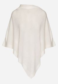 Born2be - Biała Asymetryczna Bluzka w Stylu Narzutki Oversize Otisha. Okazja: na co dzień. Typ kołnierza: dekolt w kształcie V. Kolor: biały. Materiał: jeans. Styl: casual, elegancki #3