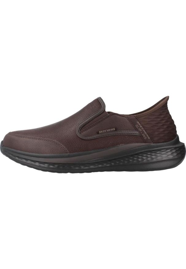 skechers - Buty Mężczyzna Skechers Slade brązowy. Kolor: czerwony. Model: Skechers Sport. Sport: turystyka piesza