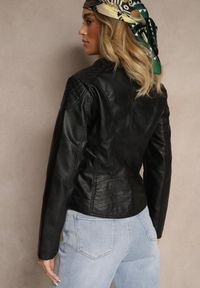 Renee - Czarna Ramoneska Kurtka z Ekoskóry Zapinana pod Szyją Orifaga. Okazja: na co dzień, do pracy. Kolor: czarny. Materiał: jeans. Styl: elegancki, casual #5